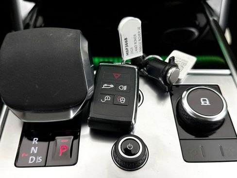 Used 2023 Land Rover Range Rover SE image 29