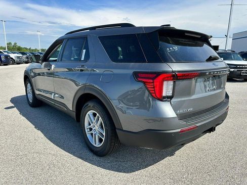 New 2026 Ford Explorer Active RWD image 3