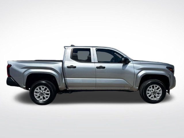Used 2025 Toyota Tacoma SR RWD image 11