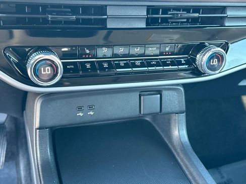 Used 2024 Honda Prologue Touring image 32