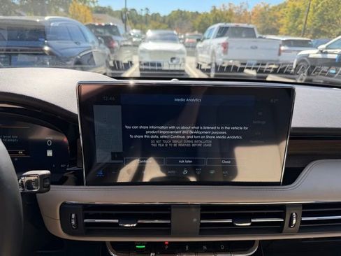 New 2026 Lincoln Corsair Reserve image 16