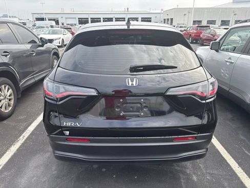 Used 2023 Honda HR-V LX image 5