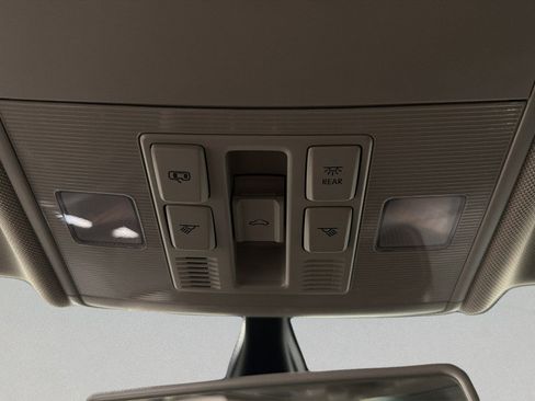 Used 2019 Volkswagen Jetta SE w/ Cold Weather Package FWD image 24