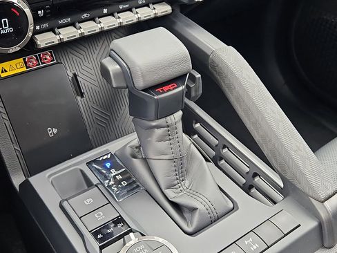 New 2026 Toyota Tacoma TRD Off-Road AWD/4WD image 18
