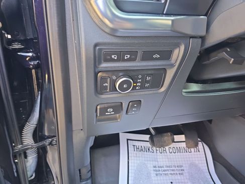 Used 2022 Ford F150 Lariat image 13