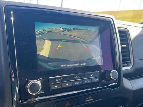 Used 2022 Nissan Frontier SV w/ Technology Package RWD image 25