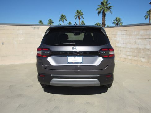 Certified 2025 Honda Pilot EX-L image 7