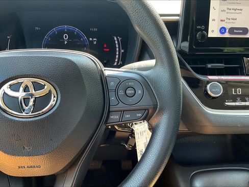 Used 2026 Toyota Corolla LE FWD image 24