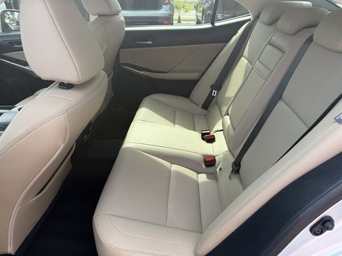 Used 2017 Lexus IS 200t RWD image 12