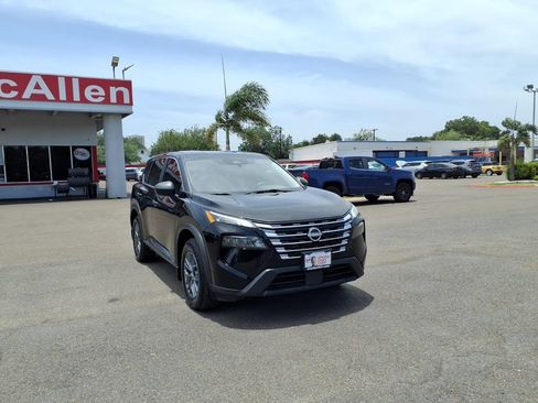 Used 2024 Nissan Rogue S FWD image 7
