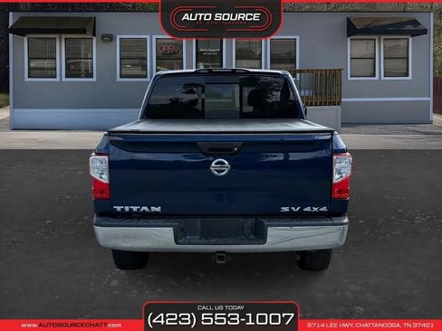 Used 2017 Nissan Titan SV AWD/4WD image 6