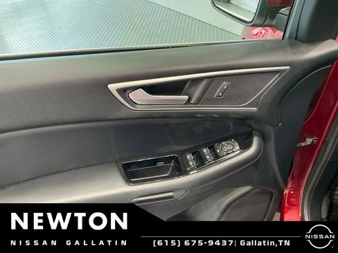 Used 2019 Ford Edge SEL w/ Equipment Group 201A AWD/4WD image 17