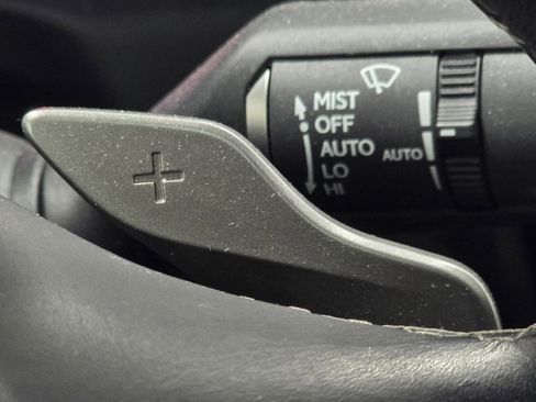 Used 2019 Lexus ES 300h w/ Accessory Package 2 image 33