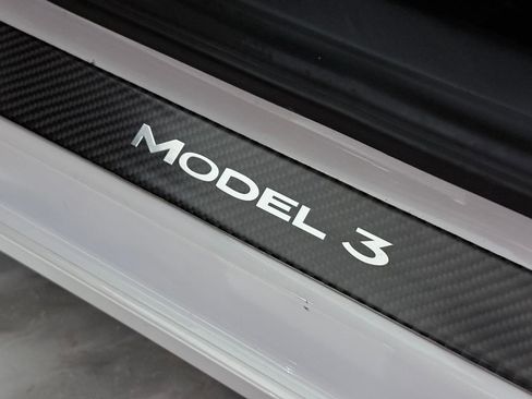 Used 2019 Tesla Model 3 Long Range AWD/4WD image 18