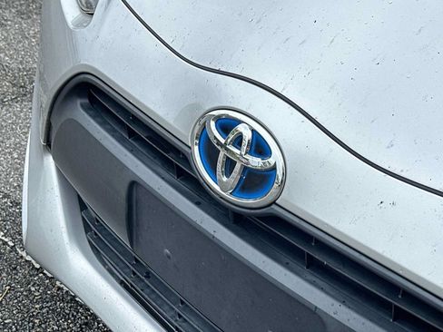 Used 2015 Toyota Prius C One FWD image 10