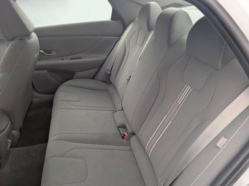 Used 2024 Hyundai Elantra SEL FWD image 15