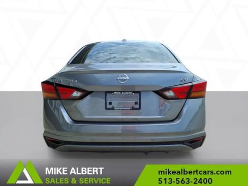 Used 2023 Nissan Altima 2.5 SV FWD image 6