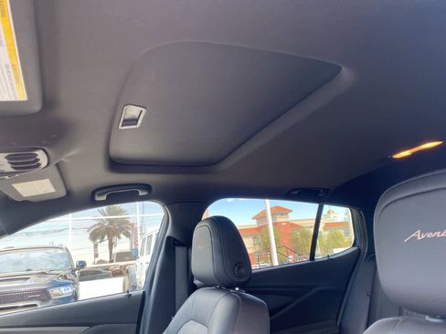 Used 2024 Buick Envista Avenir image 12