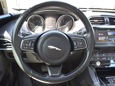Used 2017 Jaguar XE Premium RWD image 14