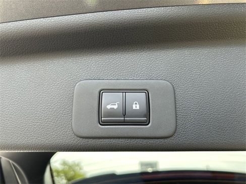 Certified 2025 Nissan Murano SL image 28