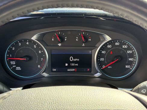 Used 2022 Chevrolet Traverse LT FWD image 10