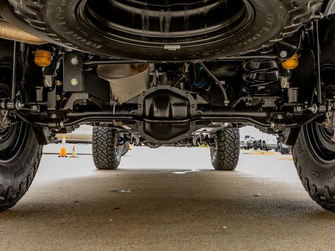 Used 2025 Jeep Gladiator Sport image 16