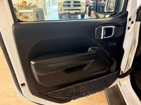 Used 2023 Jeep Wrangler Unlimited Sport AWD/4WD image 46
