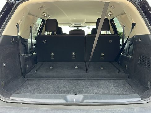 Used 2022 Nissan Pathfinder S image 26