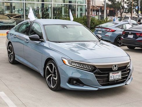 Used 2022 Honda Accord Sport image 3