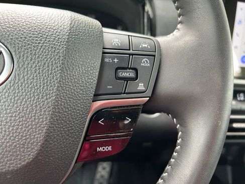 Used 2025 Toyota Camry SE w/ Convenience Package FWD image 19