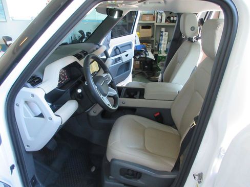 Used 2024 Land Rover Defender 110 S AWD/4WD image 7