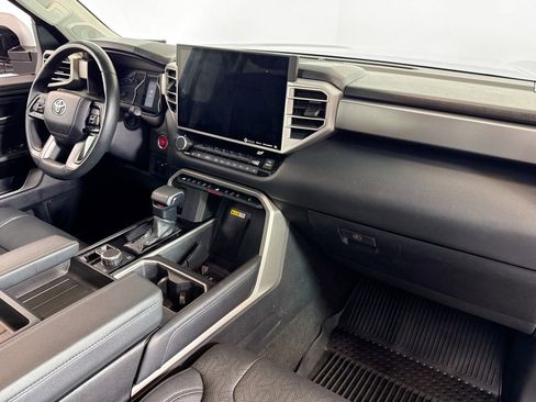 Used 2022 Toyota Tundra Limited w/ TRD Off-Road Package image 28
