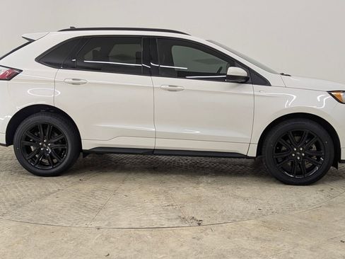 Certified 2022 Ford Edge ST-Line w/ Cargo Accessory Package image 7