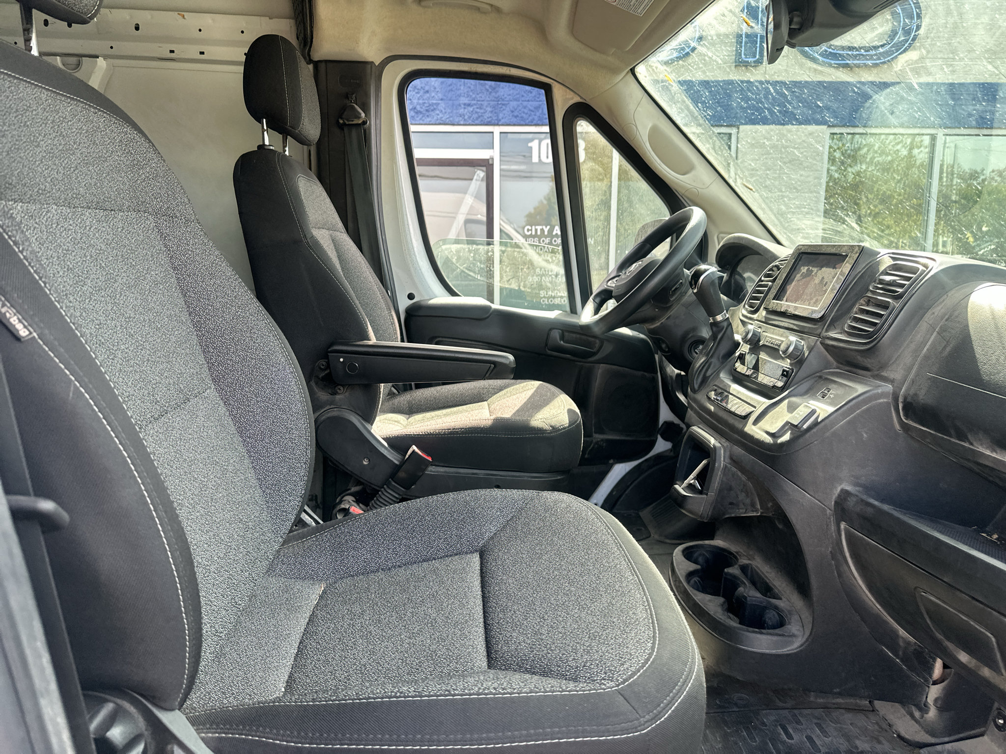 Used 2023 RAM ProMaster 2500 FWD image 2