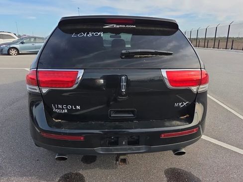 Used 2013 Lincoln MKX FWD image 4