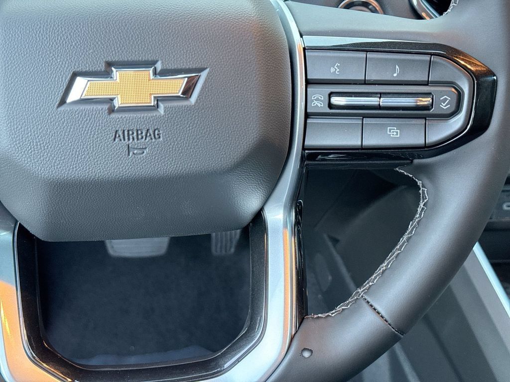 New 2026 Chevrolet Colorado LT RWD image 18