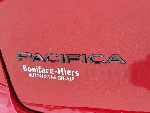 New 2026 Chrysler Pacifica Select image 6