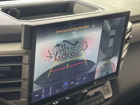 Used 2024 Toyota Tundra Limited image 17