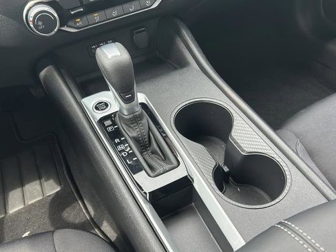 Used 2025 Nissan Altima 2.5 S FWD image 22