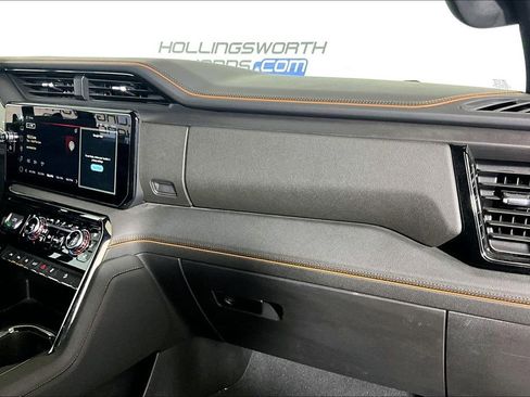 Used 2024 GMC Sierra 1500 AT4 w/ Technology Package image 8