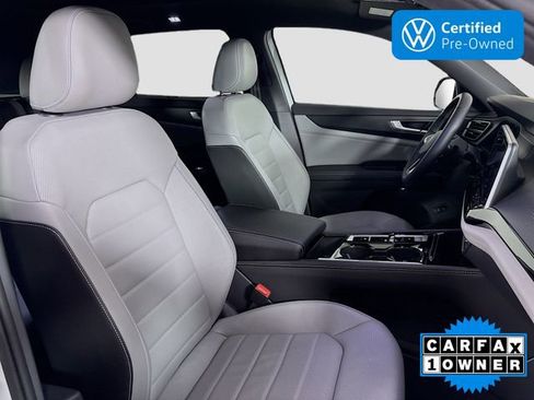 Used 2025 Volkswagen Atlas Cross Sport SEL image 30