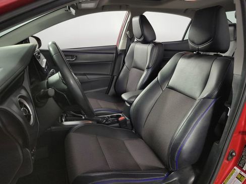 Used 2017 Toyota Corolla SE w/ SE Premium Package FWD image 16