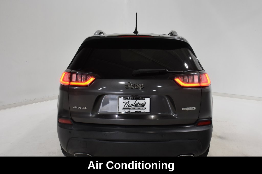 Used 2019 Jeep Cherokee Latitude Plus w/ Cold Weather Group AWD/4WD image 5