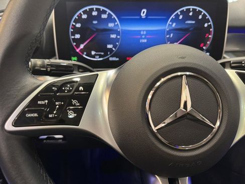 Used 2025 Mercedes-Benz C 300 Sedan image 18