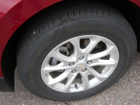 Used 2019 Chevrolet Equinox LT AWD/4WD image 16
