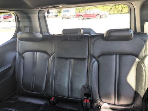 Used 2022 Jeep Wagoneer Series III w/ Rear Seat Video Group 1 AWD/4WD image 28