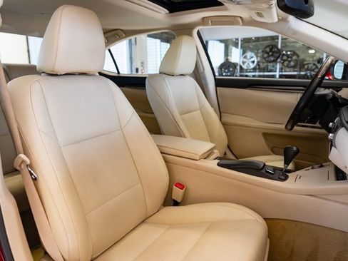 Used 2013 Lexus ES 350 w/ Luxury Pkg image 30