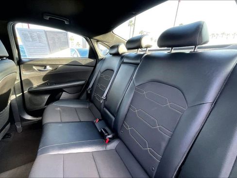 Used 2023 Kia Forte GT-Line image 15