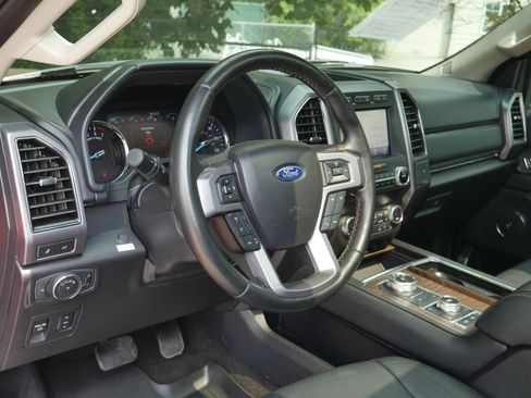 Certified 2020 Ford Expedition Platinum AWD/4WD image 4