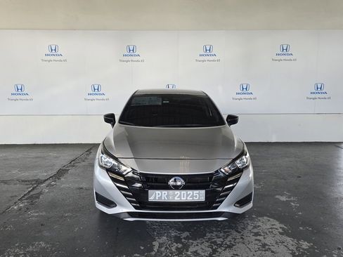 Used 2023 Nissan Versa S image 2